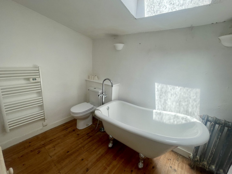 sale Maison de village Loulay - Photo 10