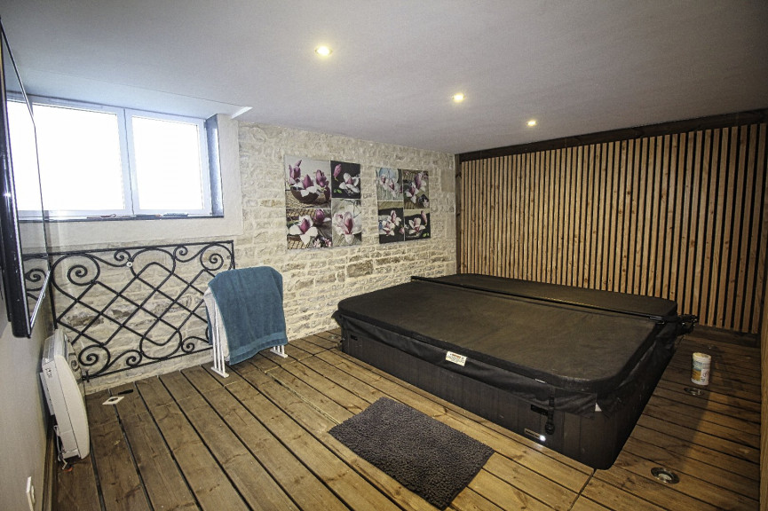 sale Maison de caractère Prisse La Charriere - Photo 11