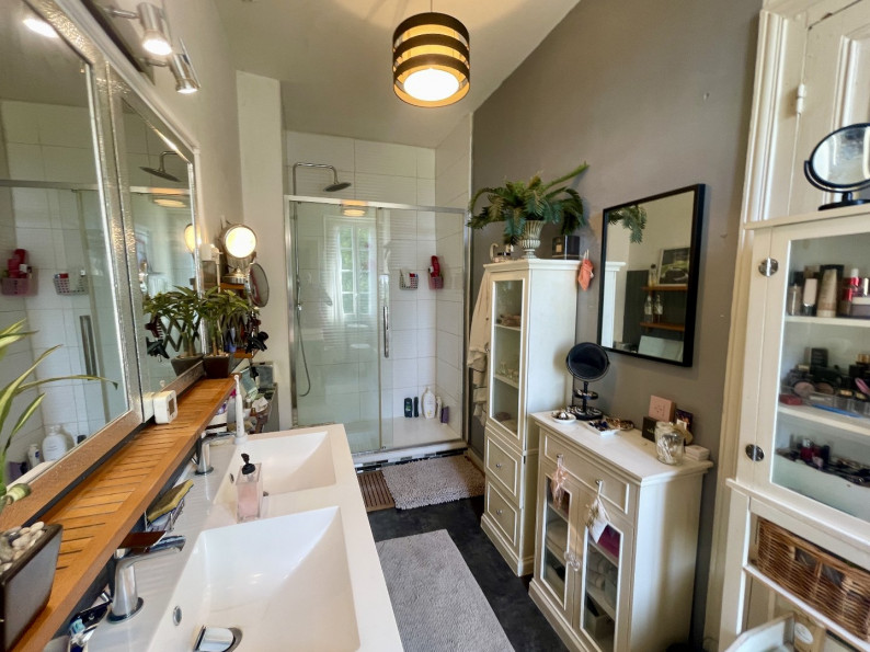 vente Maison de maître Saint Denis Du Pin - Photo 10