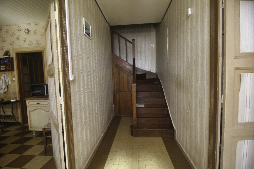 sale Maison de village Villeneuve La Comtesse - Photo 2