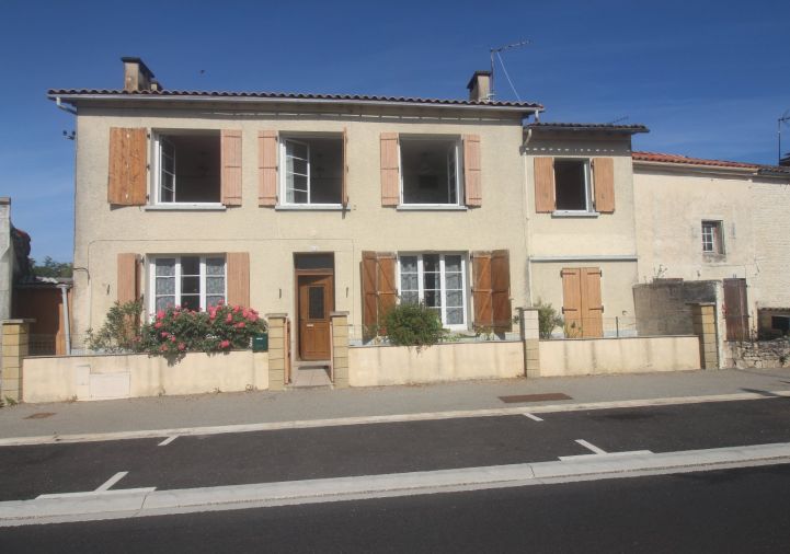 sale Maison de village Villeneuve La Comtesse