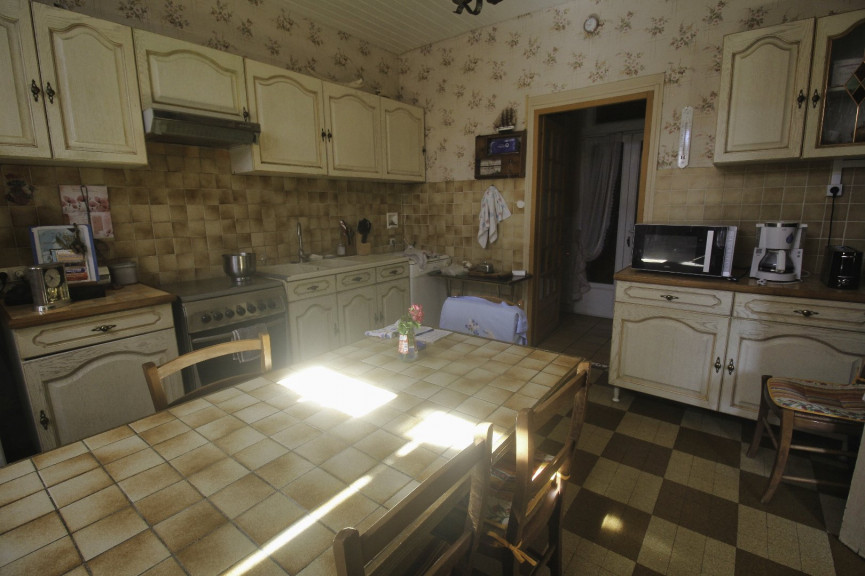 sale Maison de village Villeneuve La Comtesse - Photo 4