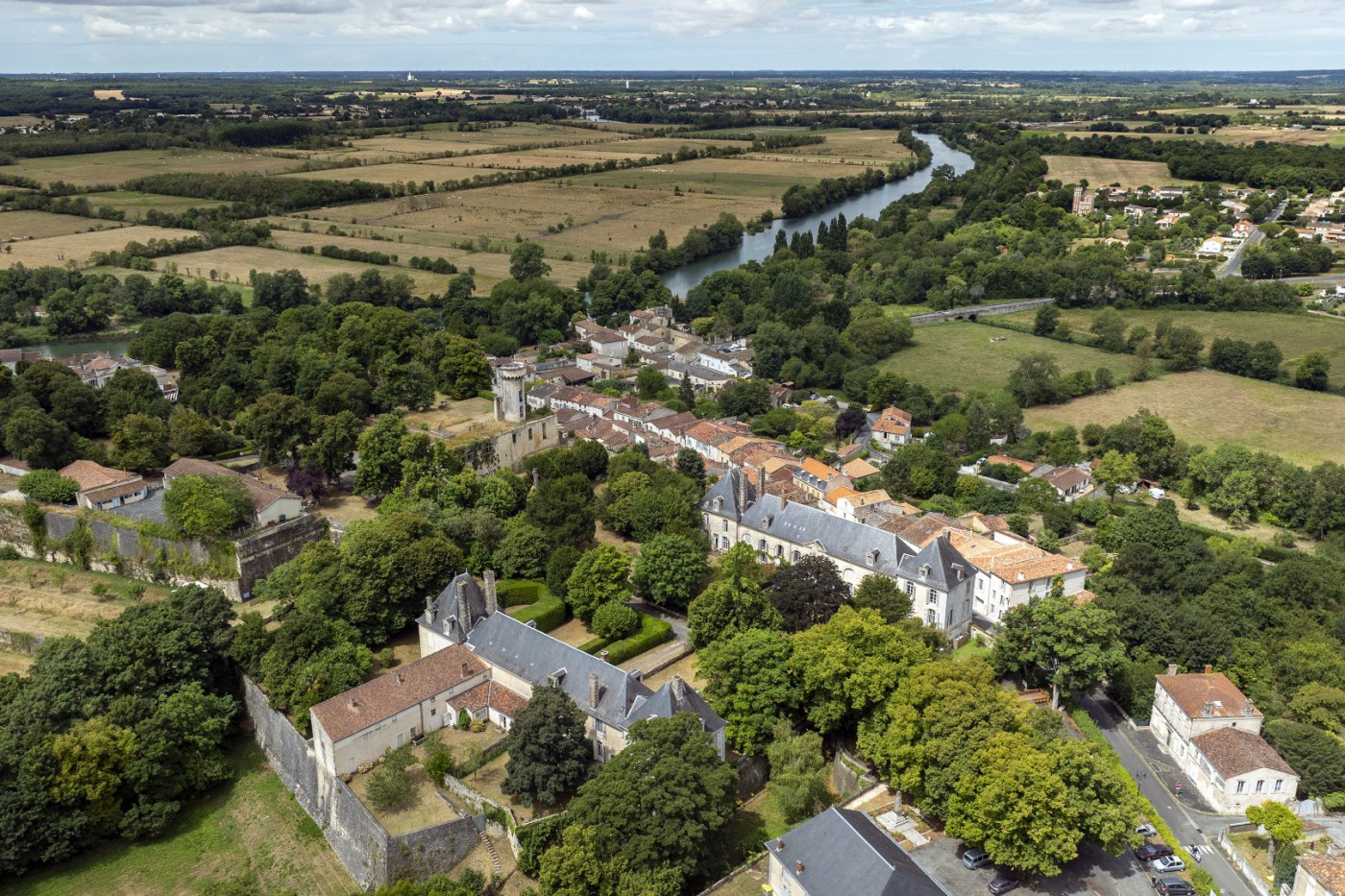 sale Château Saintes - Photo 2