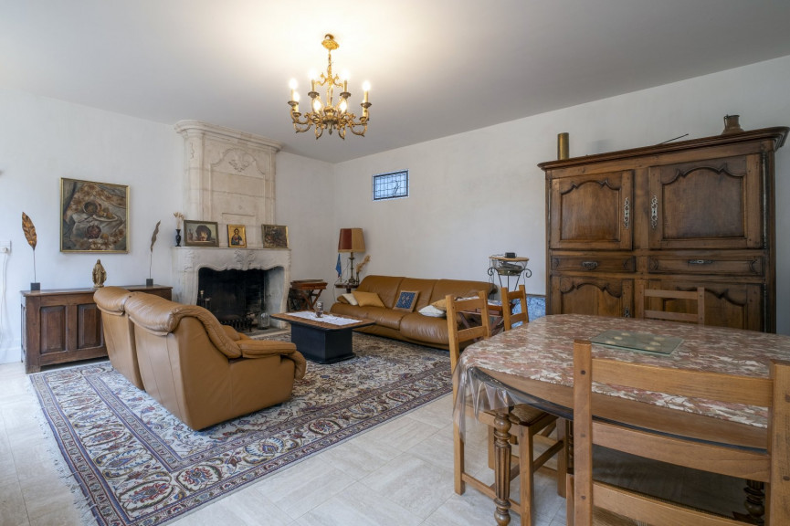 sale Château Saintes - Photo 3