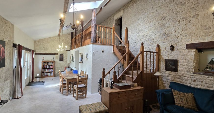 vente Maison de caractère Loire Sur Nie