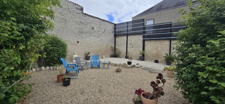 sale Maison de caractère Loire Sur Nie - Photo 4