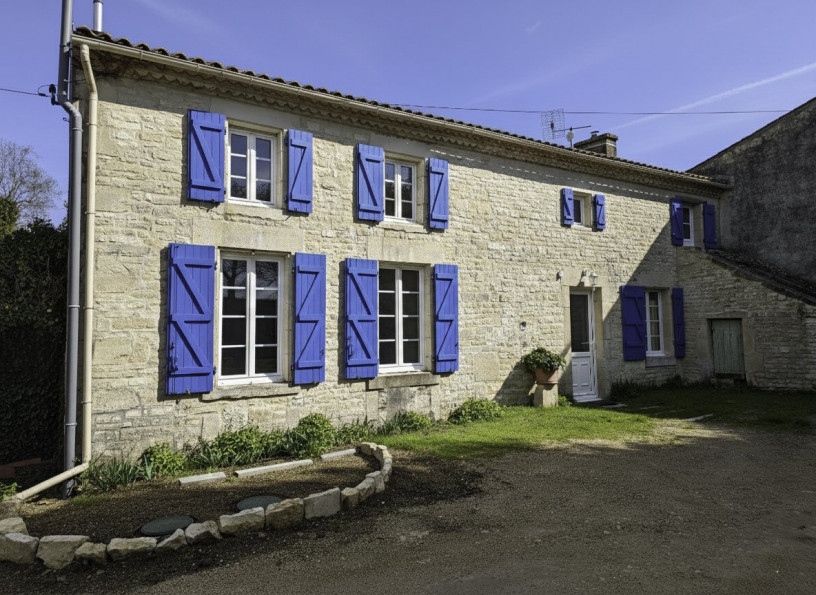vente Maison Saint Mande Sur Bredoire - Photo 1