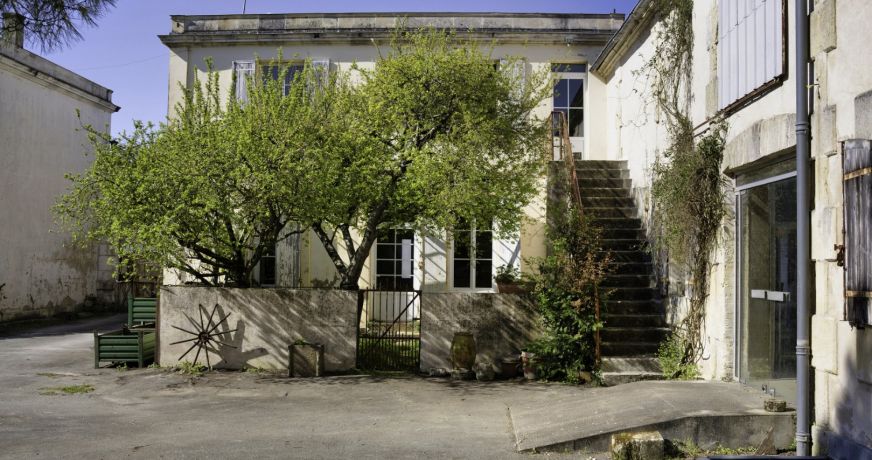 vente Maison et dépendances Saint Jean D'angely