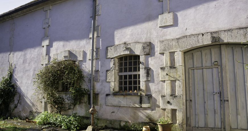 vente Maison et dépendances Saint Jean D'angely