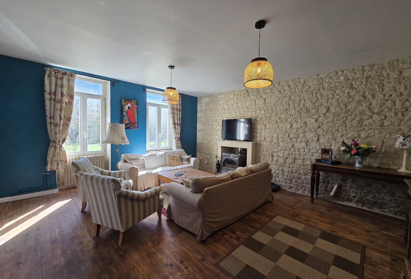 vente Maison de caractère Saint Pierre De Juillers - Photo 4