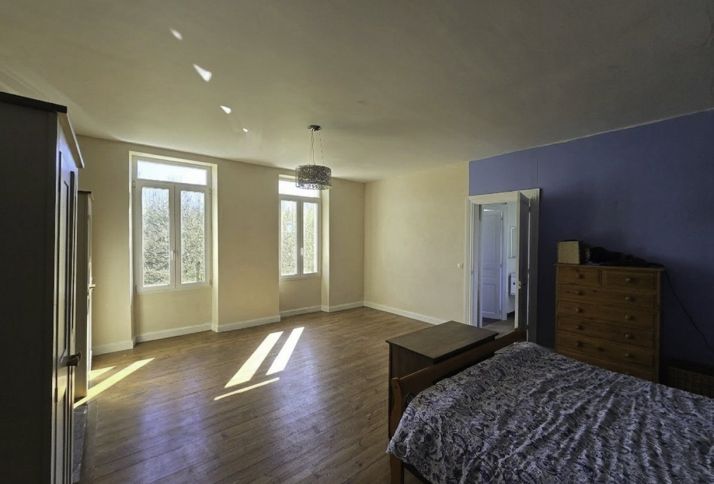 vente Maison de caractère Saint Pierre De Juillers - Photo 9