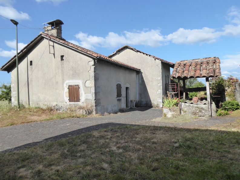 vente Corps de ferme Saint Saury - Photo 1