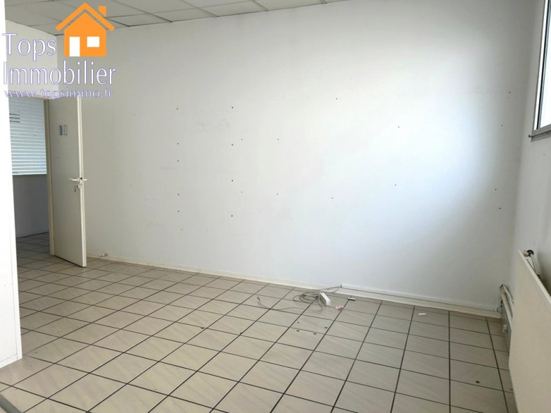 location Ateliers et bureaux Villefranche De Rouergue - Photo 7