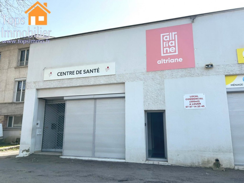 location Ateliers et bureaux Villefranche De Rouergue - Photo 1