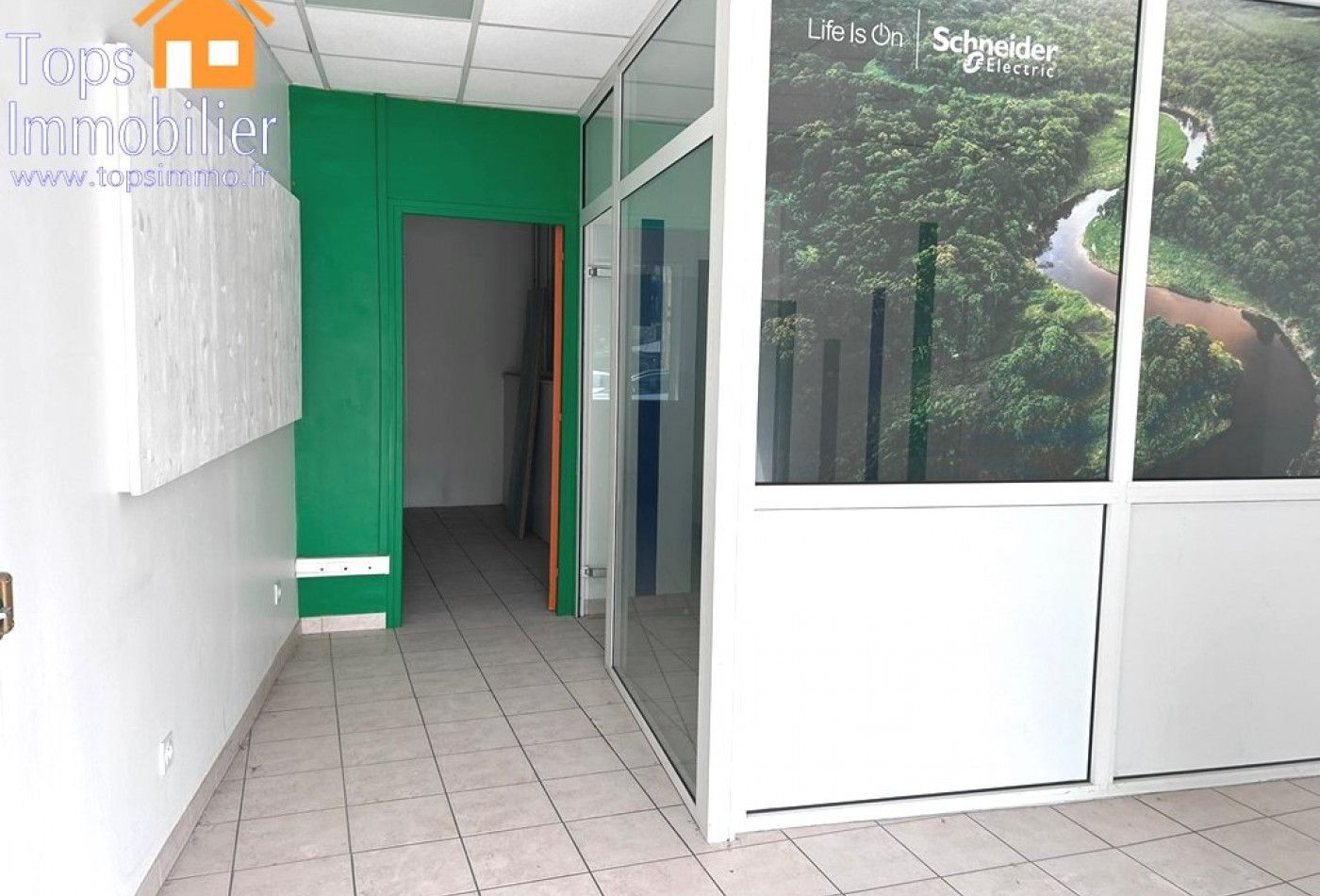 location Ateliers et bureaux Villefranche De Rouergue - Photo 2