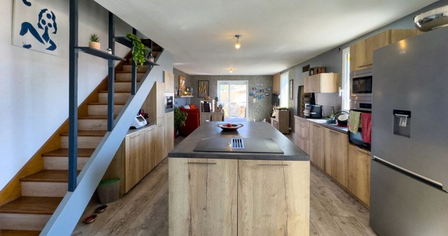 vente Maison de village Theze