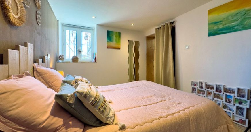 vente Maison de village Theze