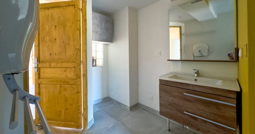 vente Maison de village Theze