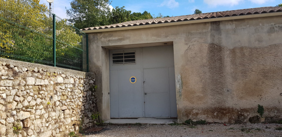 location Parking intérieur Cuges Les Pins - Photo 1