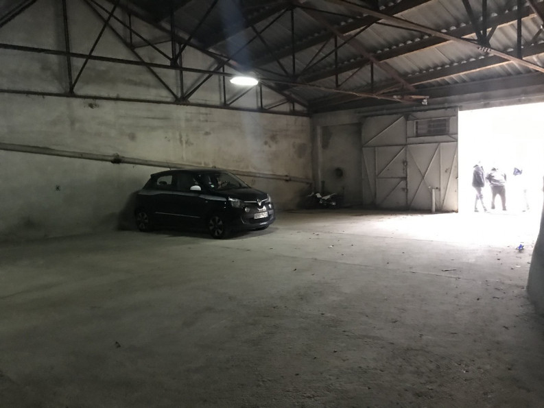 location Parking intérieur Cuges Les Pins - Photo 2