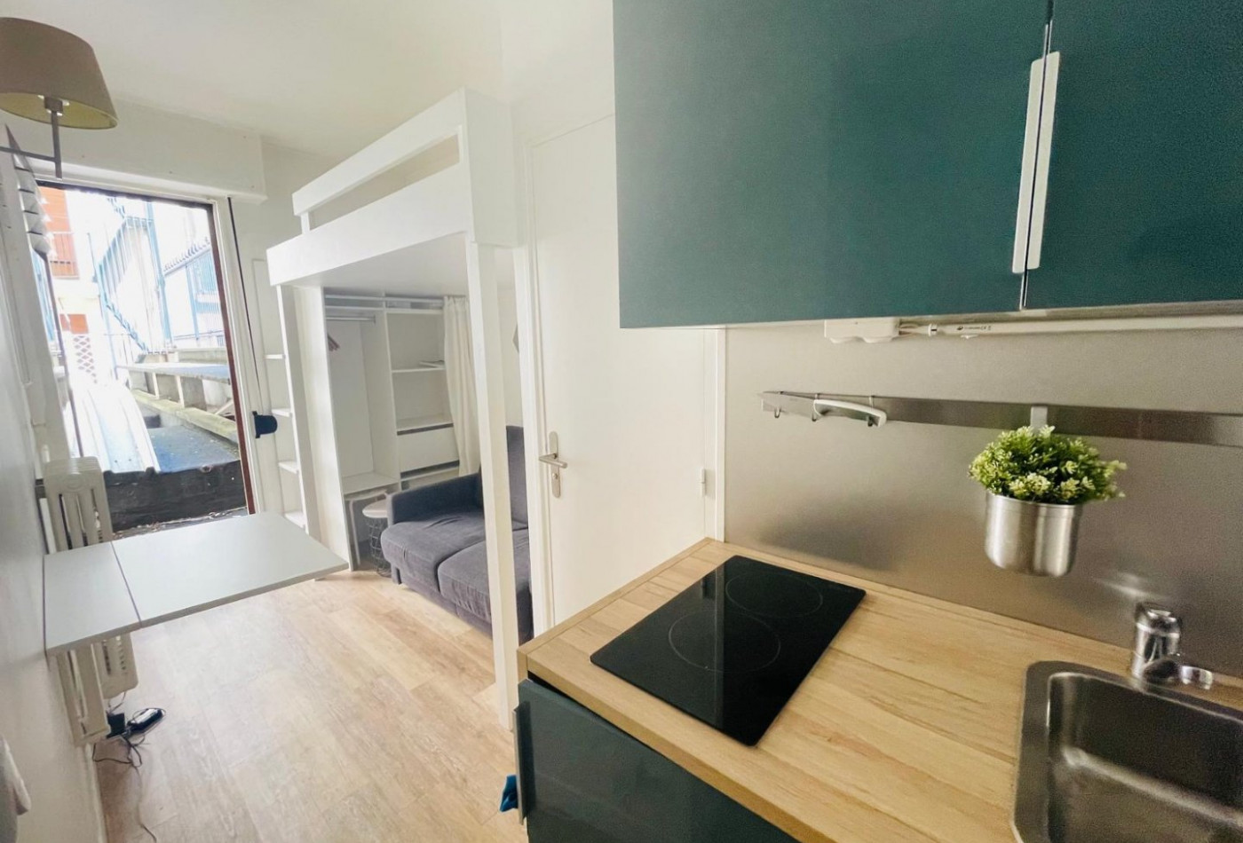 vente Studio cabine mezzanine Paris 16eme Arrondissement - Photo 2