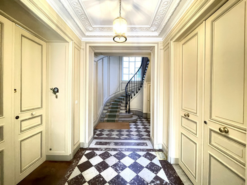 vente Appartement ancien Versailles - Photo 2