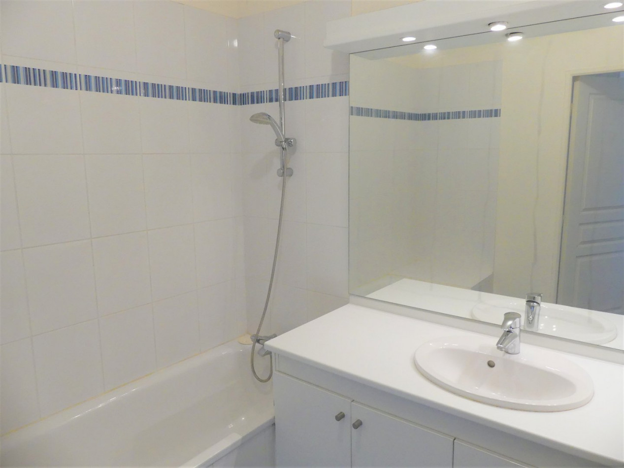 à louer Appartement La Riviere Saint Sauveur - Photo 4