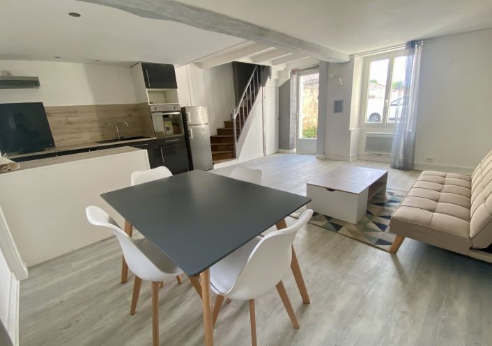 location Maison de ville Jarnac