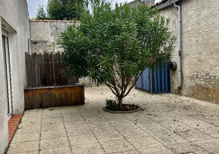 location Maison de ville Jarnac