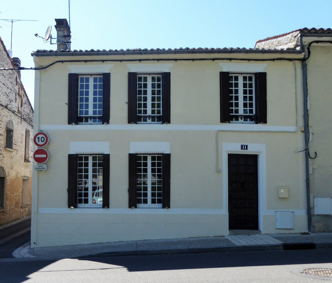 location Maison de ville Jarnac - Photo 1