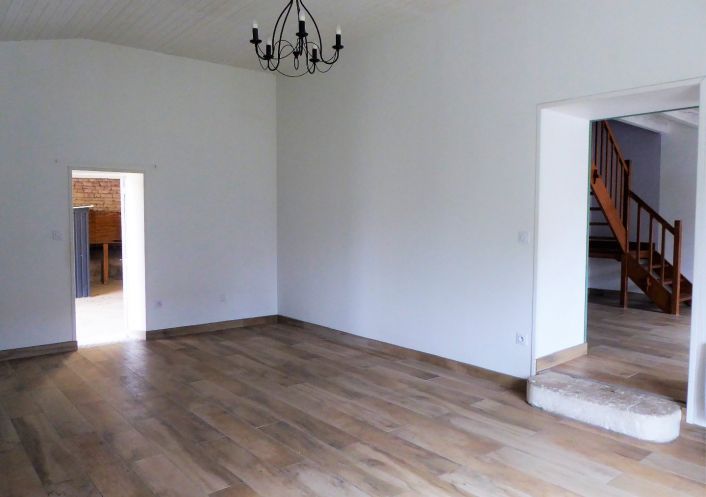 location Maison de caractère Sigogne