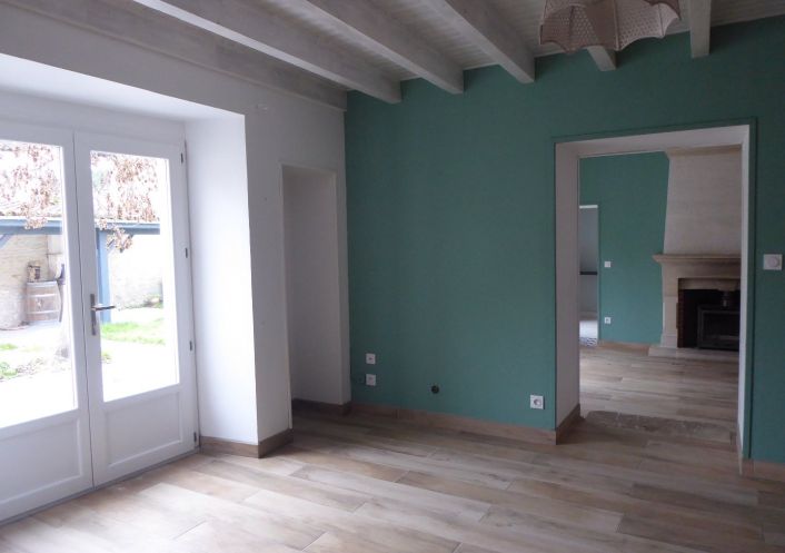 location Maison de caractère Sigogne