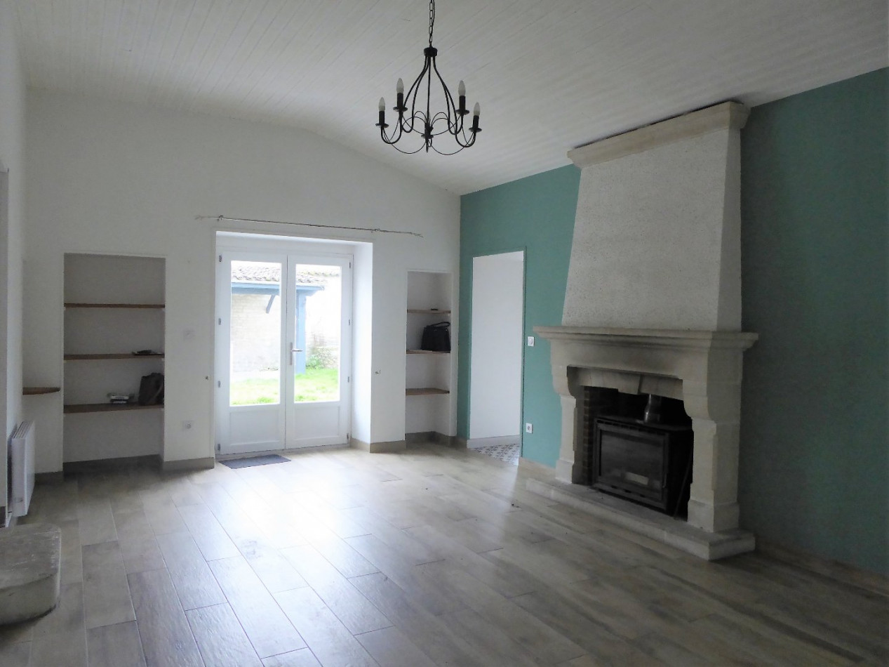 location Maison de caractère Sigogne - Photo 3