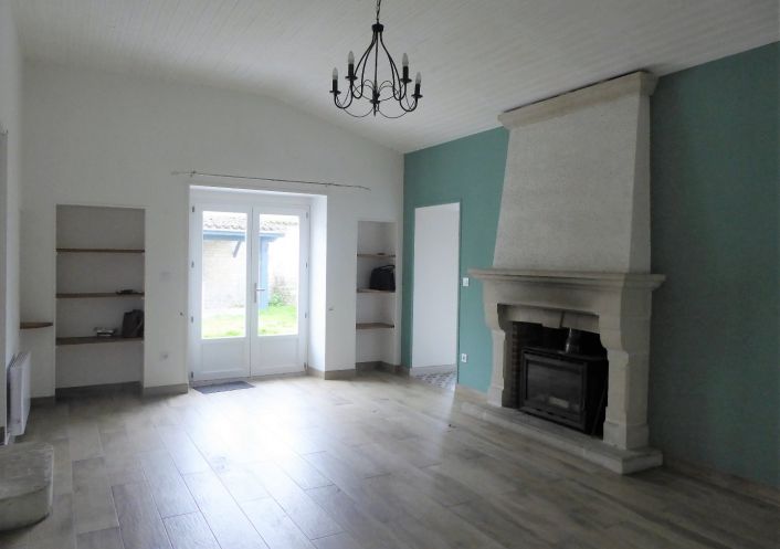 location Maison de caractère Sigogne
