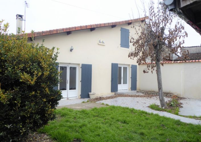 location Maison de caractère Sigogne