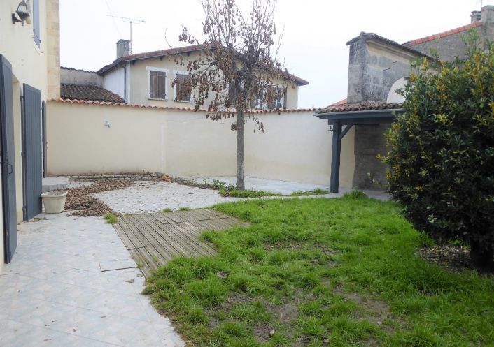 location Maison de caractère Sigogne