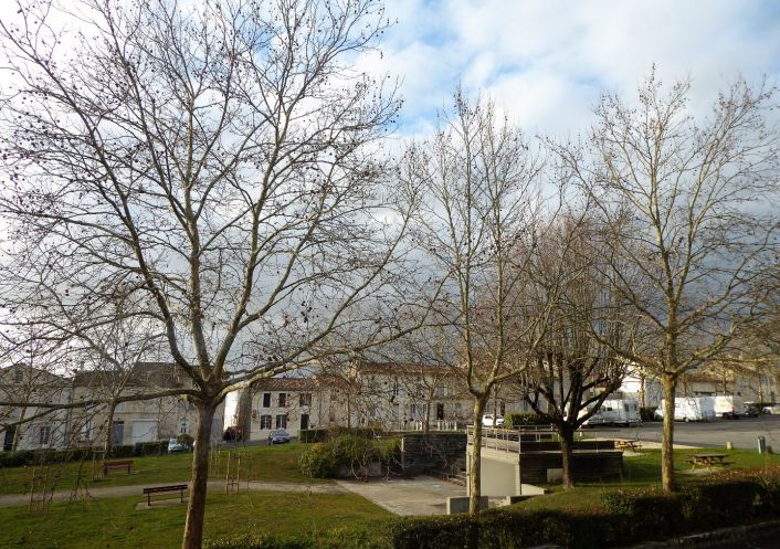 location Maison de ville Jarnac