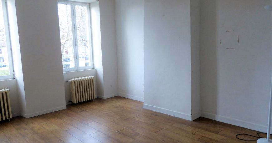 location Maison de ville Jarnac