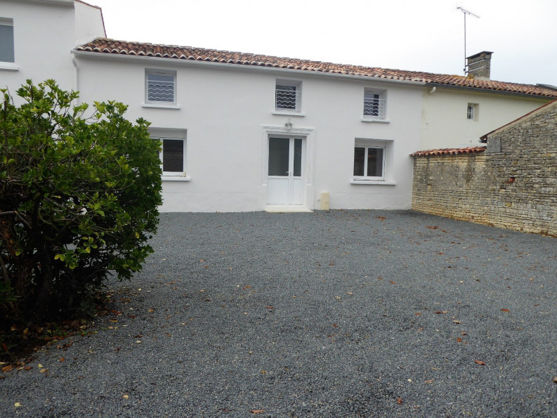 location Maison mitoyenne Nercillac - Photo 4