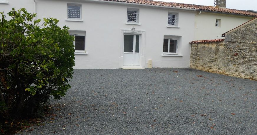 location Maison mitoyenne Nercillac