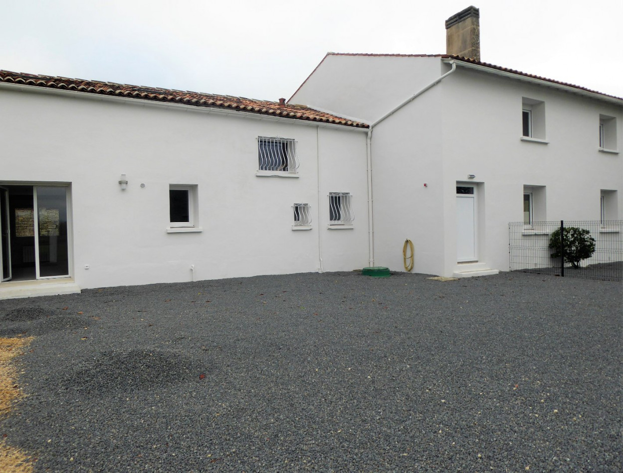 location Maison mitoyenne Nercillac - Photo 10