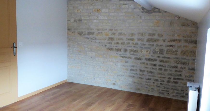 location Maison mitoyenne Nercillac