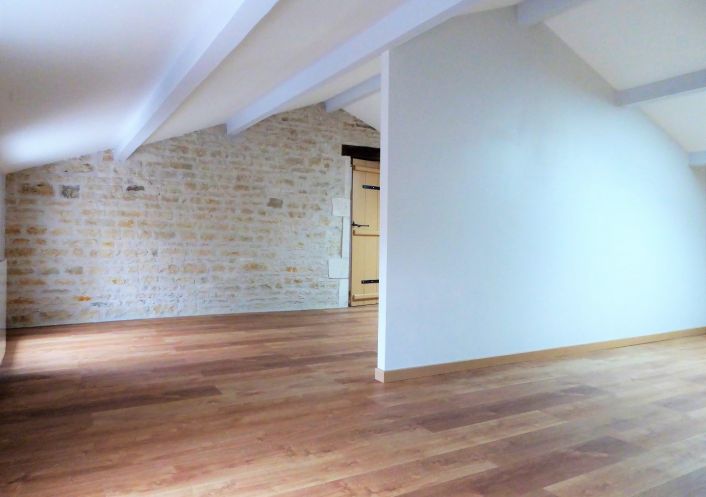 location Maison mitoyenne Nercillac