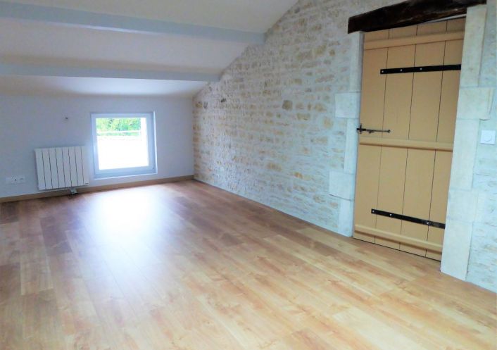 location Maison mitoyenne Nercillac