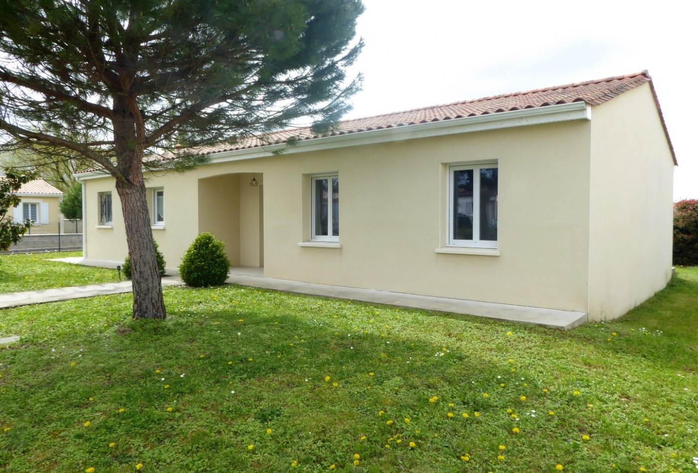 location Pavillon Jarnac - Photo 1