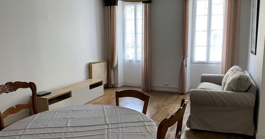 location Maison de ville Jarnac