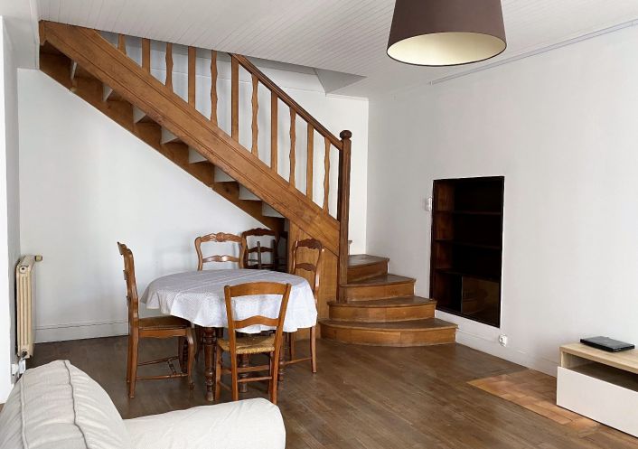 location Maison de ville Jarnac