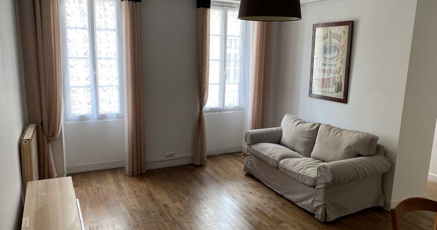 location Maison de ville Jarnac