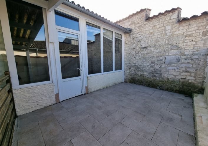 location Maison de ville Jarnac