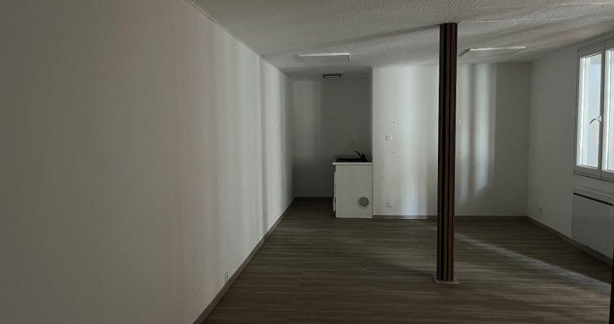 location Bâtiment Gondeville